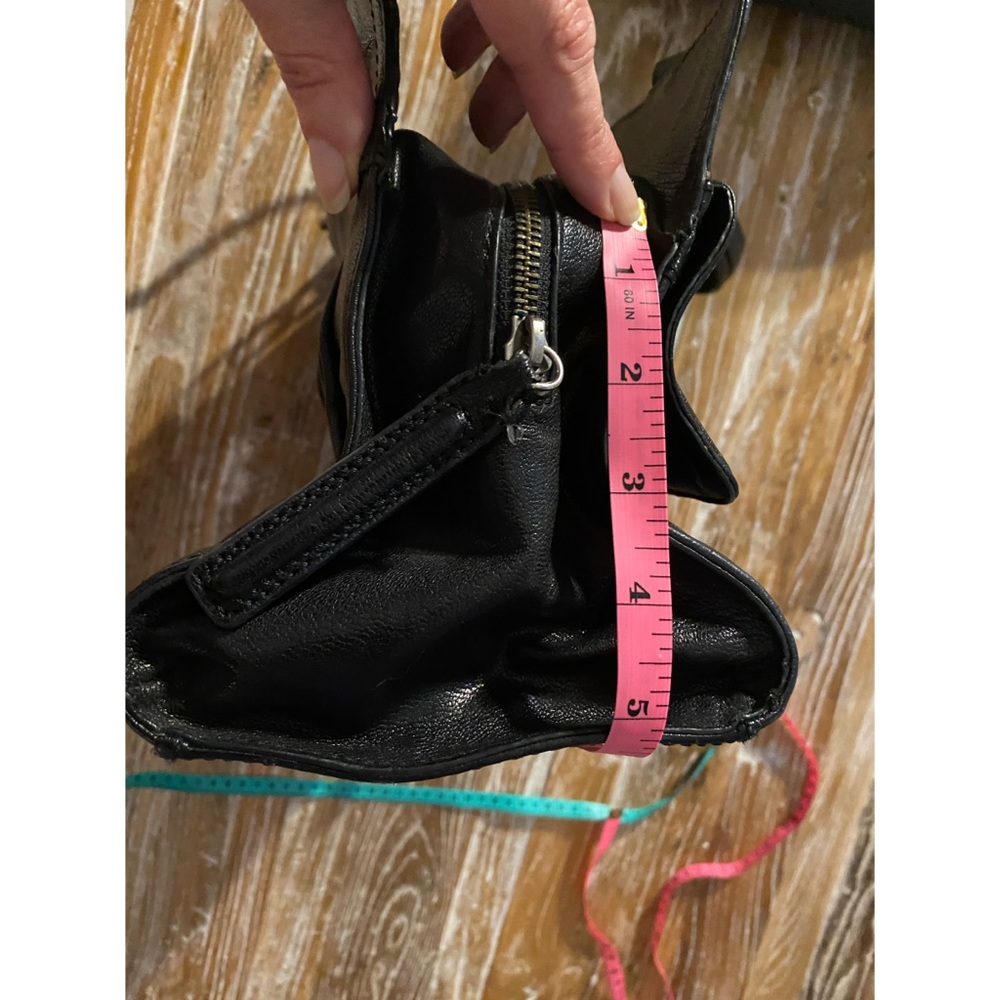BCBG MAXAZRIA Black leather bag metal chain straps - Picture 4 of 13